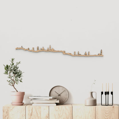 Skyline Bergamo de madera marrón para decoración de pared.