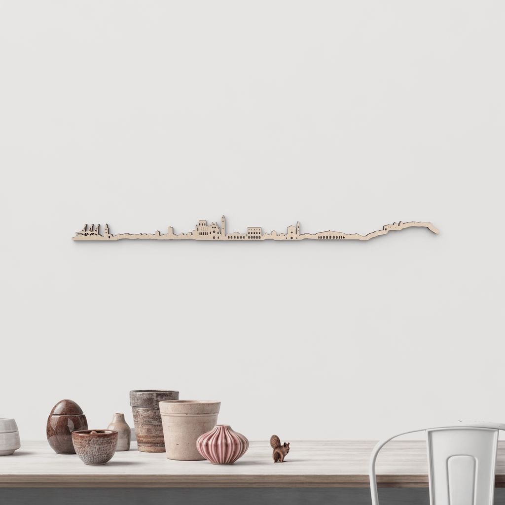 Silueta skyline de Castelló en madera natural para decoración mural.