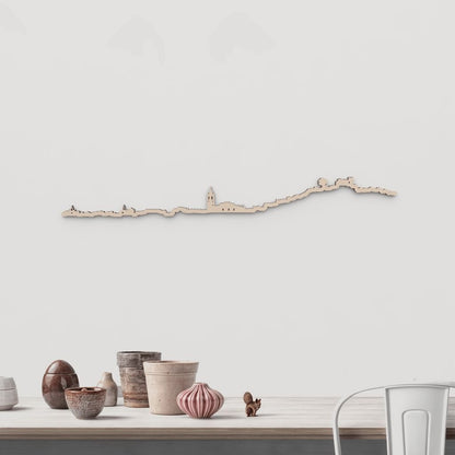 Skyline Cortegana en madera natural para decoración mural.