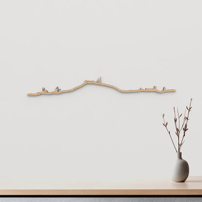 Skyline El Toro Menorca de madera marrón para decoración de pared.