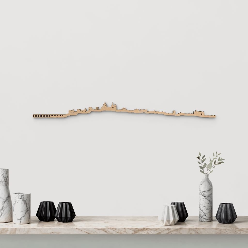 Skyline Évora de madera marrón para decoración de pared.