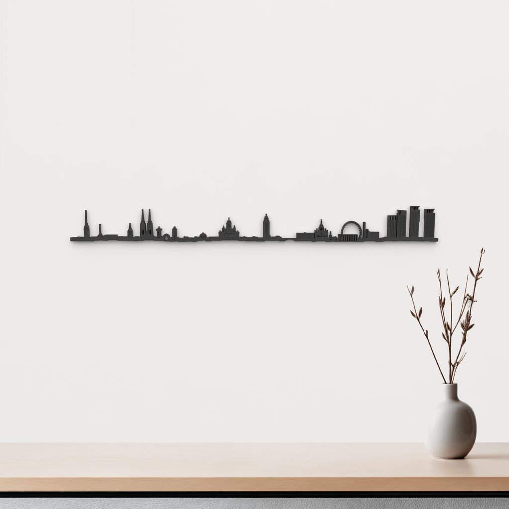 Skyline Helsinki de madera negra, silueta decorativa de pared.
