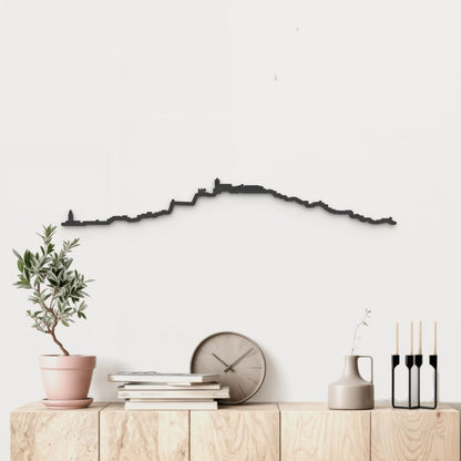 Skyline Ibiza de madera negra, silueta decorativa de pared.
