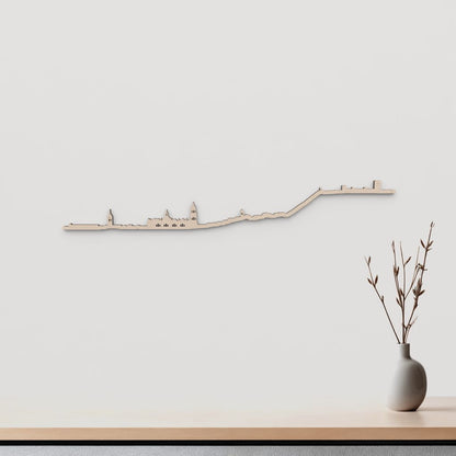 Skyline Jaén en madera natural para decoración mural.