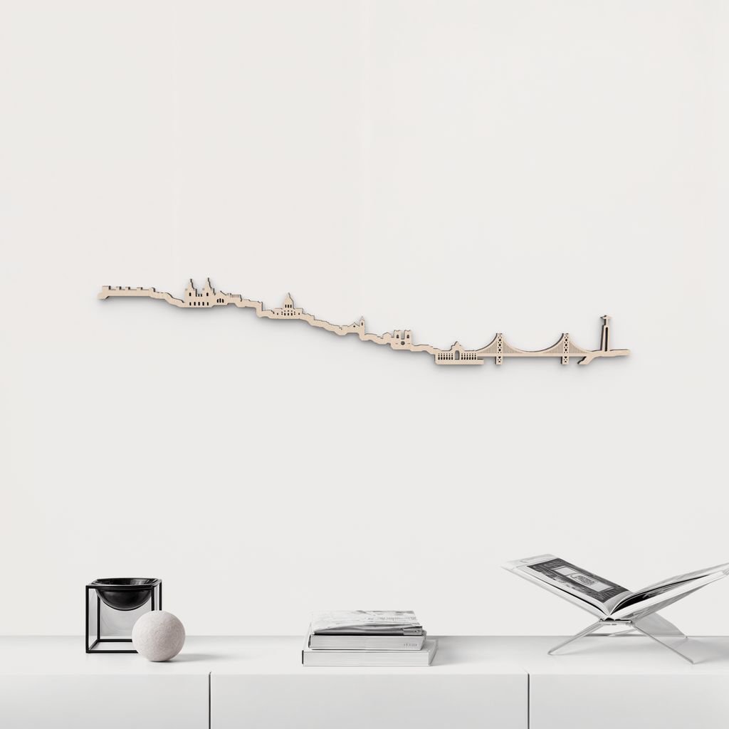 Skyline Lisboa en madera natural para decoración mural.