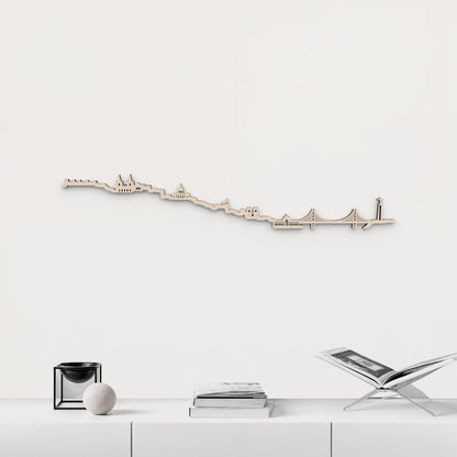 Skyline Lisboa en madera natural para decoración mural.
