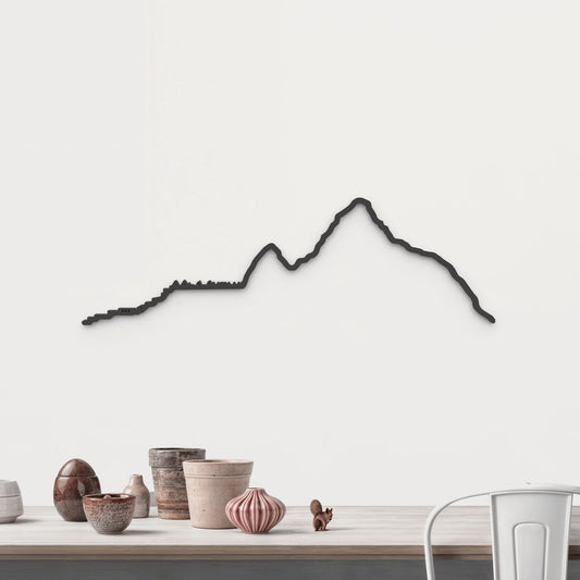 Skyline Machu Picchu de madera negra, silueta decorativa de pared.