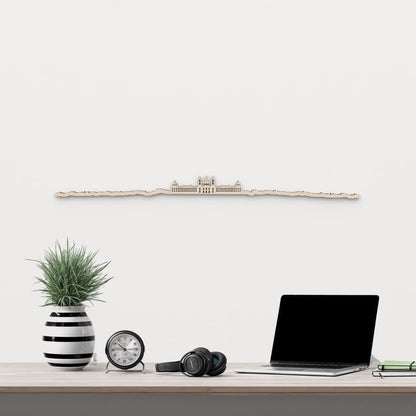 Skyline Mafra en madera natural para decoración mural.