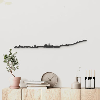 Skyline Málaga de madera negra, silueta decorativa de pared.