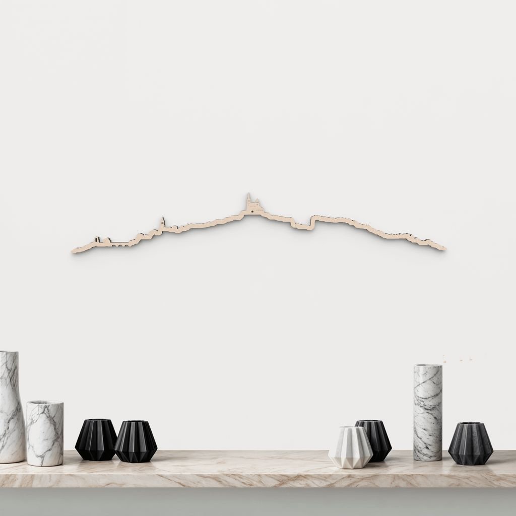 Skyline Marsella en madera natural para decoración mural.