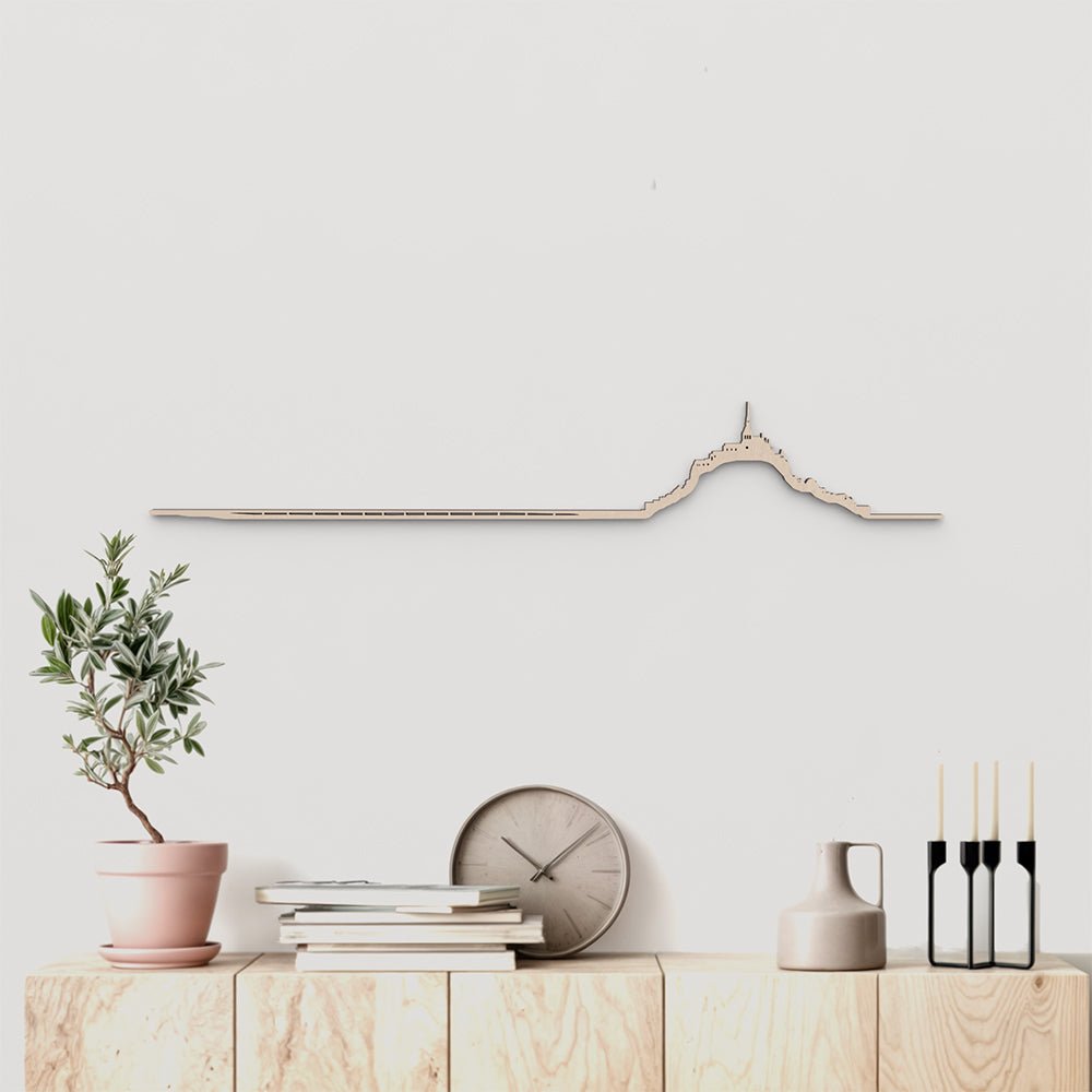 Skyline Mont Saint-Michel en madera natural para decoración mural.