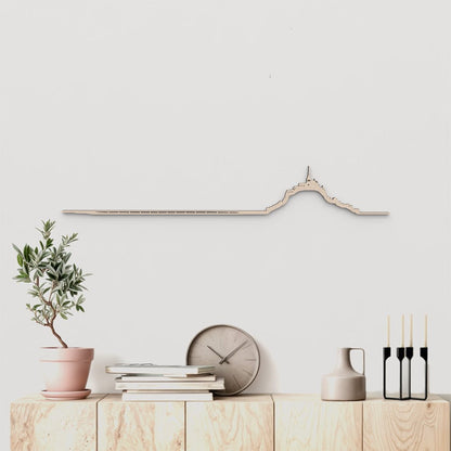 Skyline Mont Saint-Michel en madera natural para decoración mural.