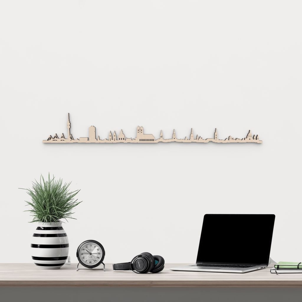Silueta skyline de München en madera de abedul natural para decoración mural.