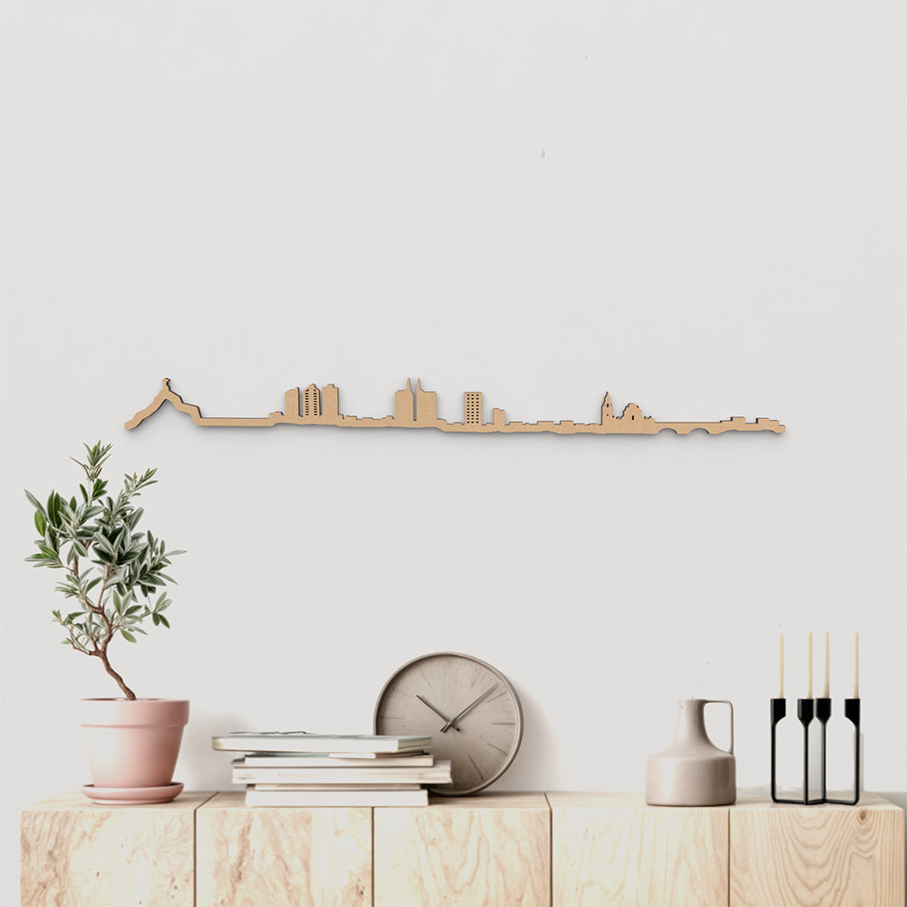 Skyline Murcia de madera marrón para decoración de pared.