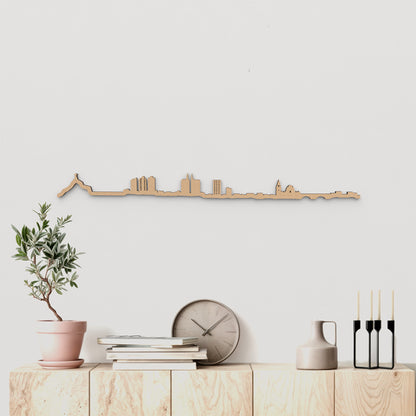Skyline Murcia de madera marrón para decoración de pared.