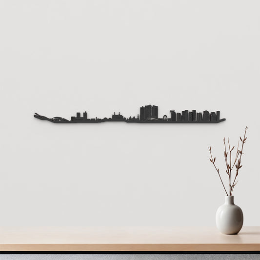 Skyline Oslo de madera negra, silueta decorativa de pared.