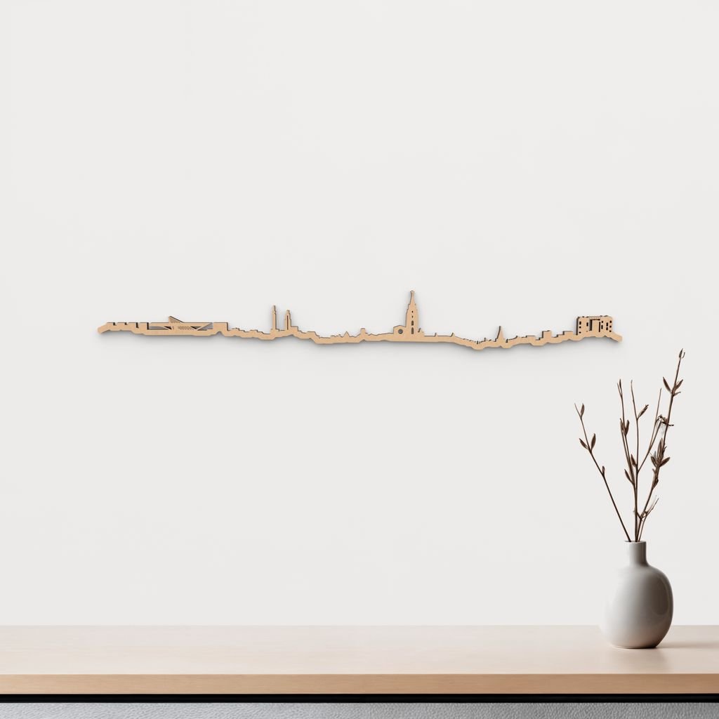 Skyline Oviedo de madera marrón para decoración de pared.