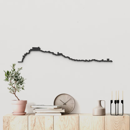 Skyline Peñíscola de madera negra, silueta decorativa de pared.