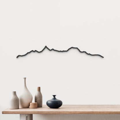 Skyline Pirineos de madera negra, silueta decorativa de pared.