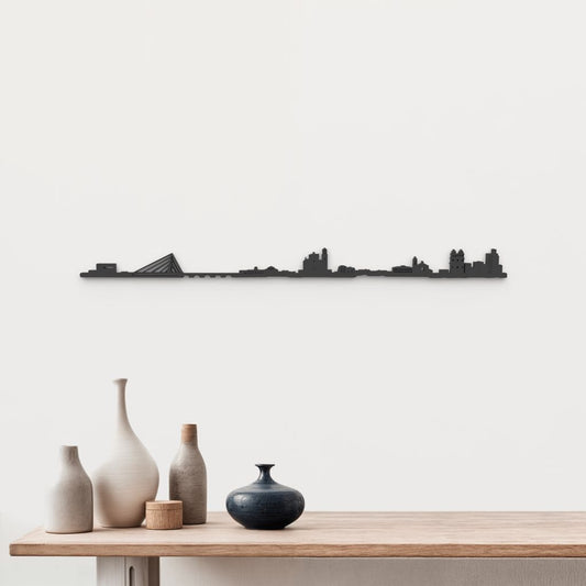 Skyline Pontevedra de madera negra, silueta decorativa de pared.