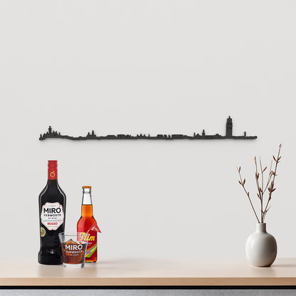 Skyline Reus de madera negra, silueta decorativa de pared.