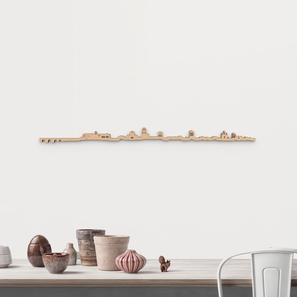 Skyline Sahagún de madera marrón para decoración de pared.