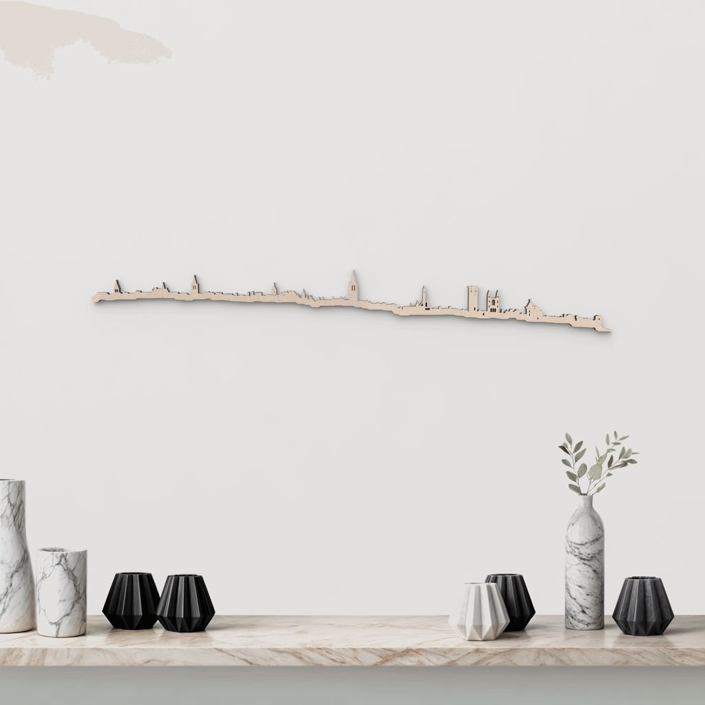 Skyline Saint Andrews en madera natural para decoración mural.