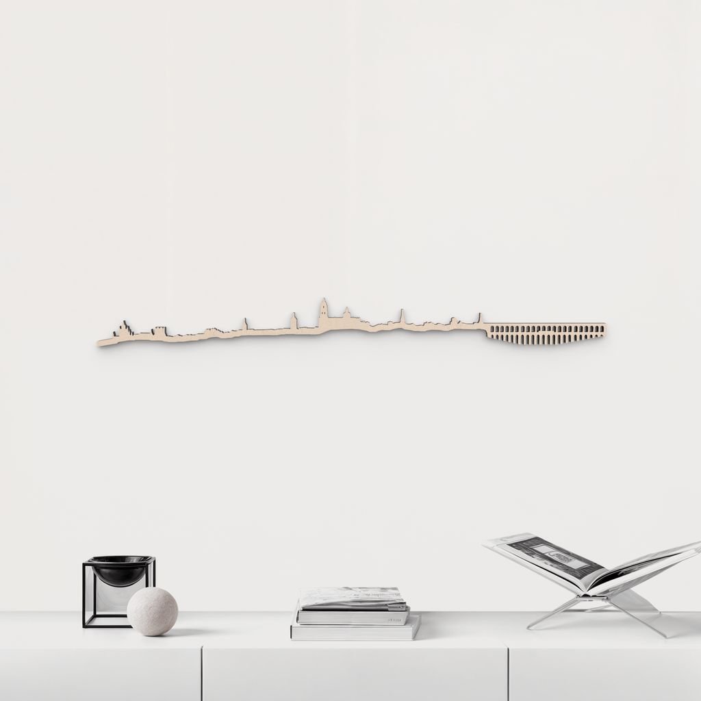 Silueta skyline de Segovia en madera de abedul natural para decoración mural.