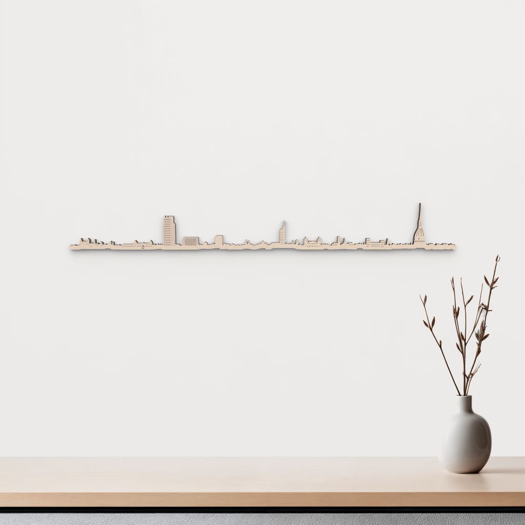 Silueta skyline de Torino en madera de abedul natural para decoración mural.