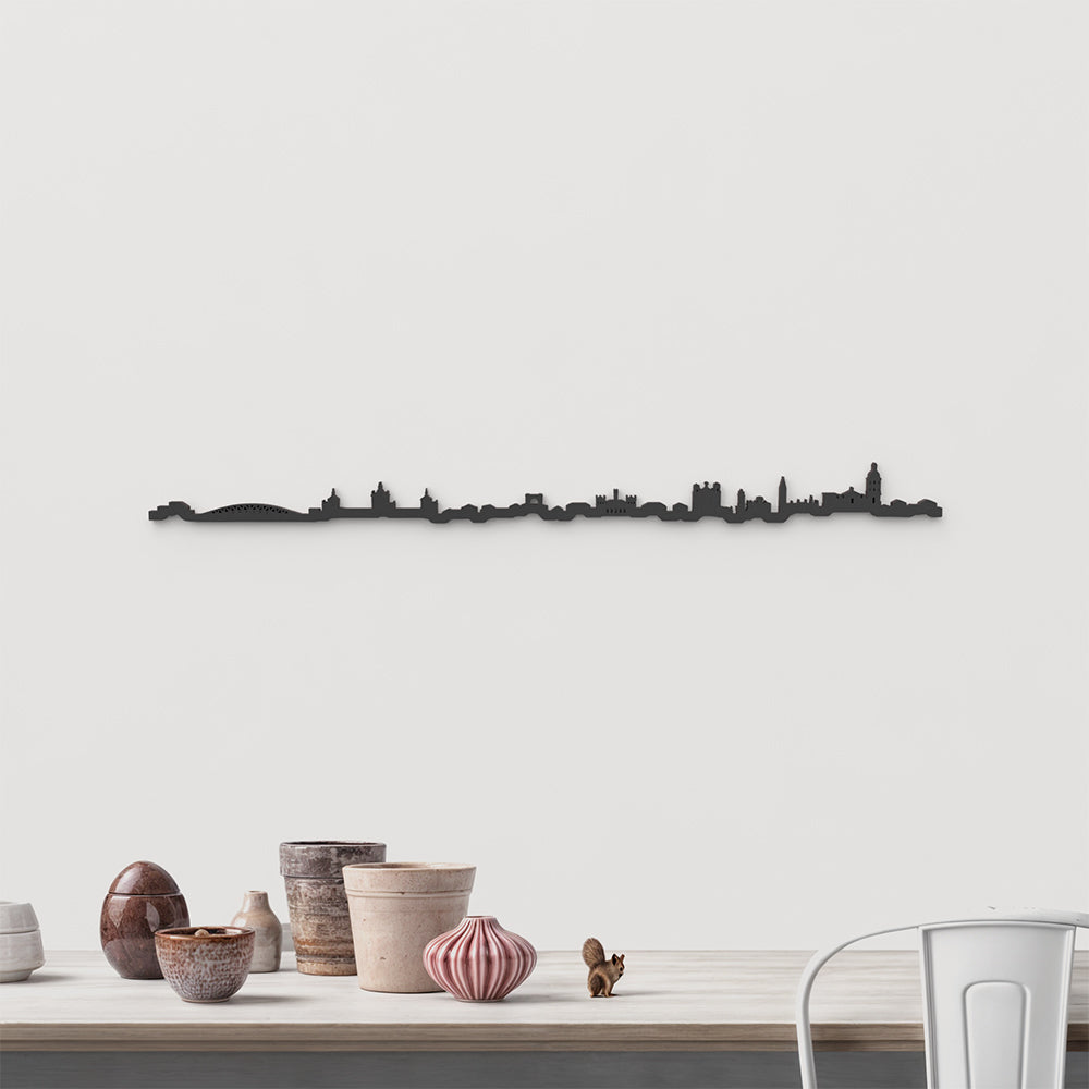 Skyline Valladolid de madera negra, silueta decorativa de pared.