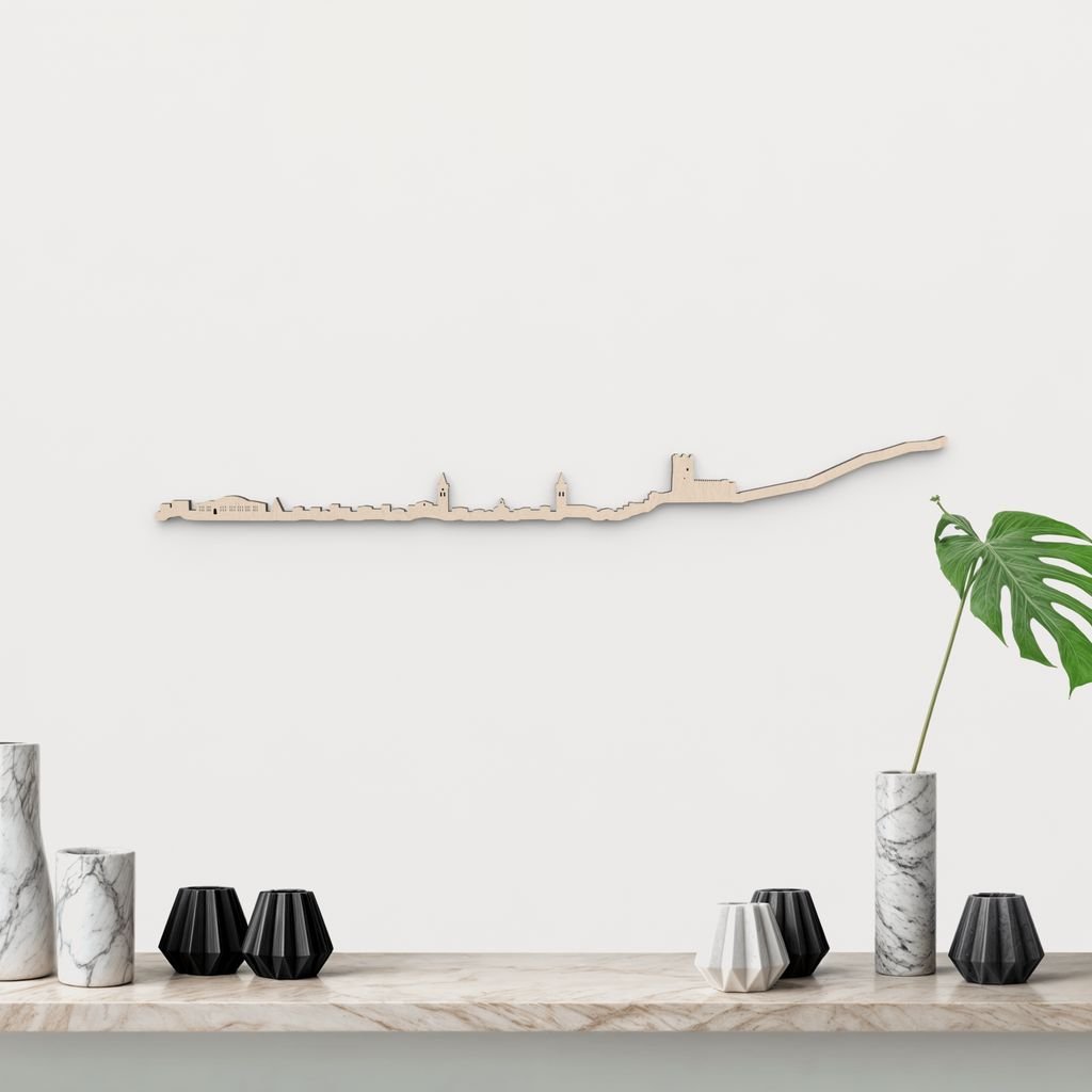 Silueta skyline de Villena en madera de abedul natural para decoración mural.