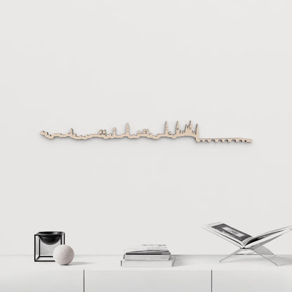 Silueta skyline de Zaragoza en madera de abedul natural para decoración mural.