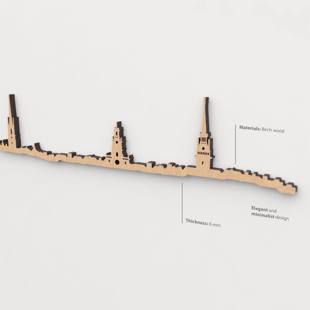 Vista en perspectiva de la silueta del skyline de Estocolmo en madera marrón.