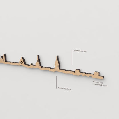 Textura de la madera marrón en el skyline Alcalá de Henares.