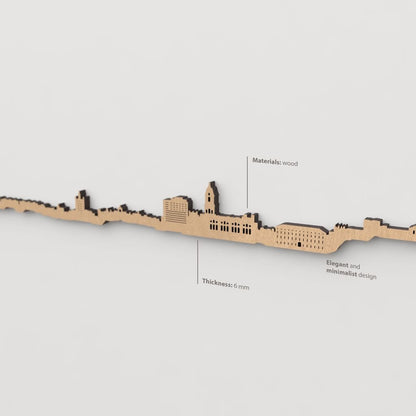 Textura de la madera marrón en el skyline Málaga.