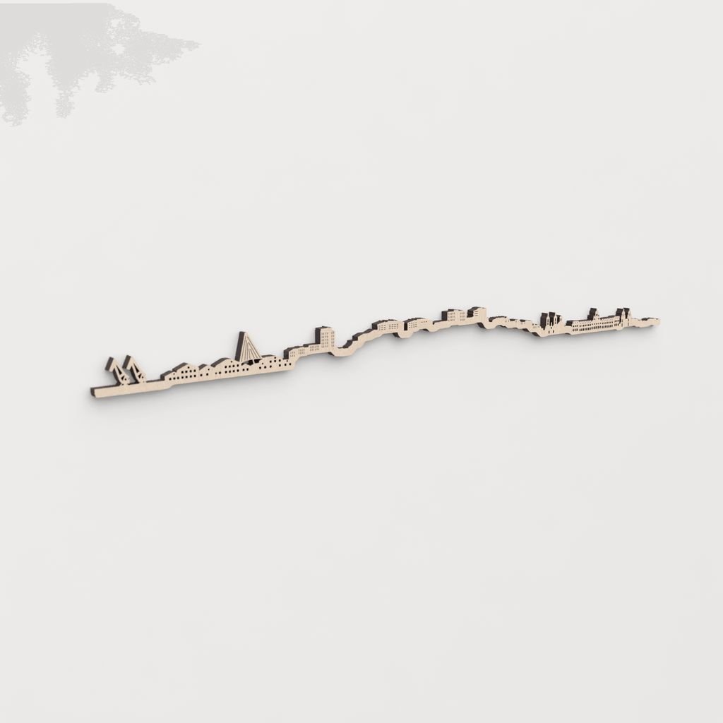 Textura natural de la madera en la silueta skyline de Ferrol.