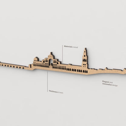 Perspectiva que muestra la textura marrón de la madera en el skyline de Córdoba.