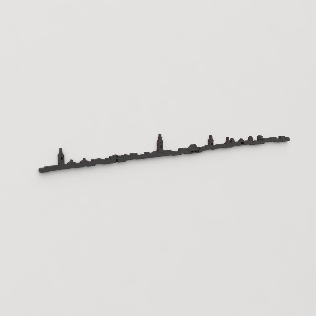 Vista en perspectiva de la silueta del skyline de Ciudad Real en madera negra.