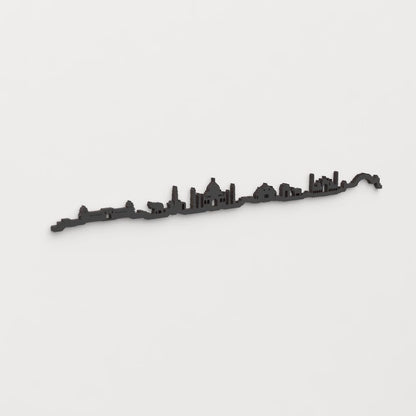 Perspectiva lateral del skyline India en madera negra.