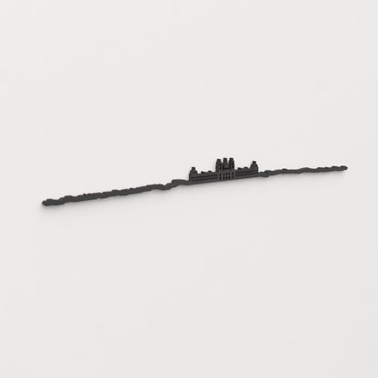 Perspectiva lateral del skyline Mafra en madera negra.