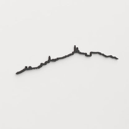 Perspectiva lateral del skyline Marsella en madera negra.