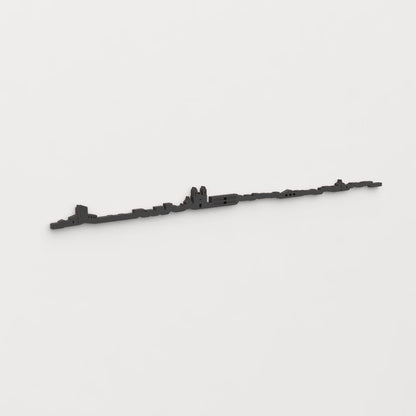 Perspectiva lateral del skyline Sant Joan d’Alacant en madera negra.