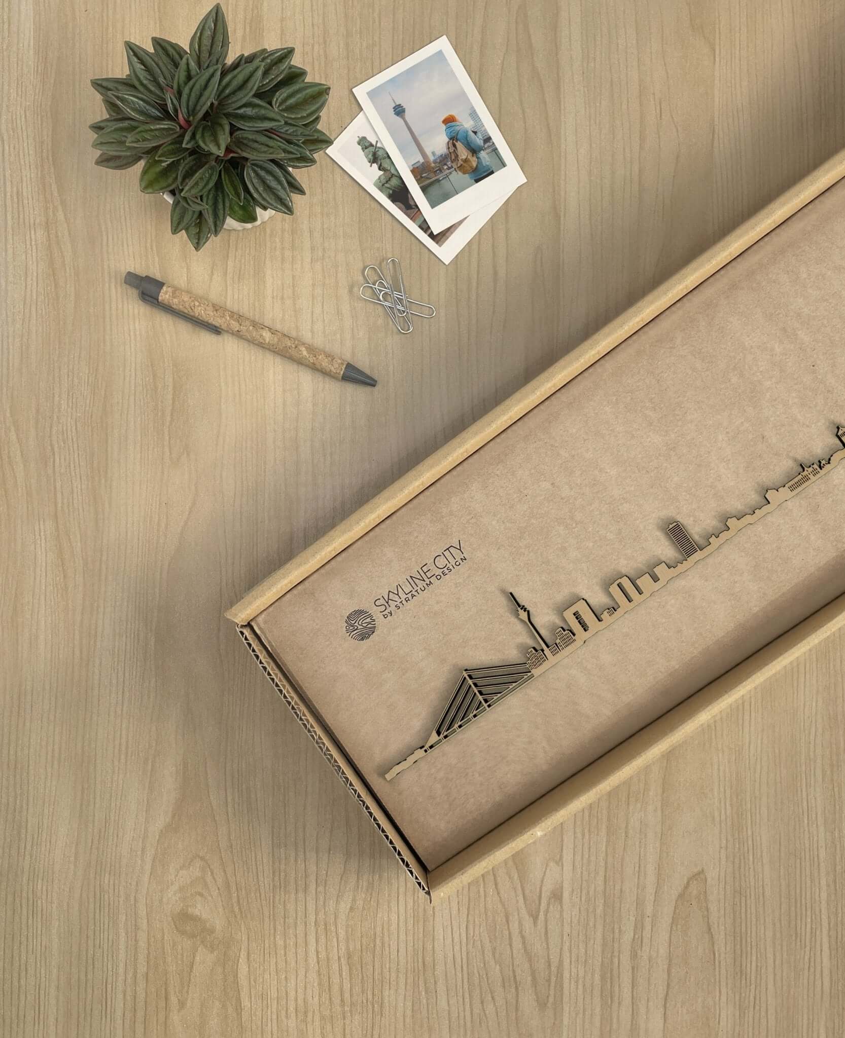 Skyline Düsseldorf skyline in wood - Skylinecity